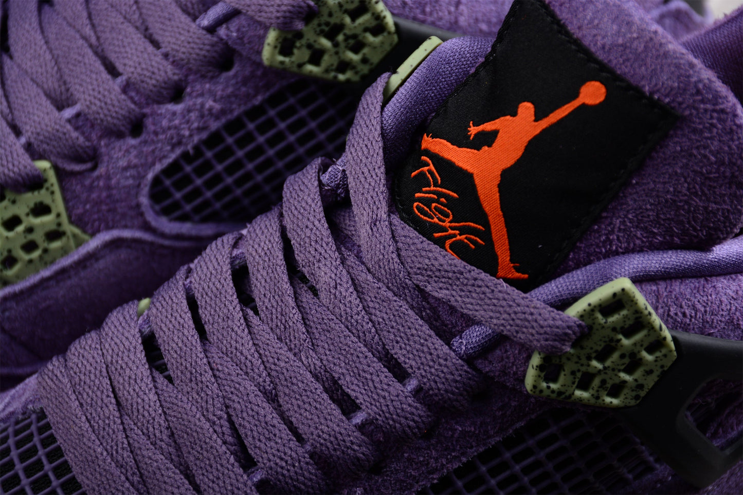 Air Jordan 4 Retro "Canyon Purple"