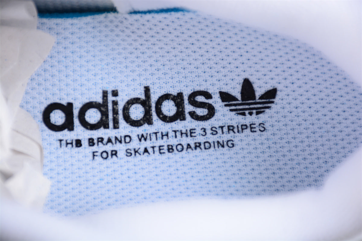 adidas Forum 84 Low ADV in Cloud White/Core Black