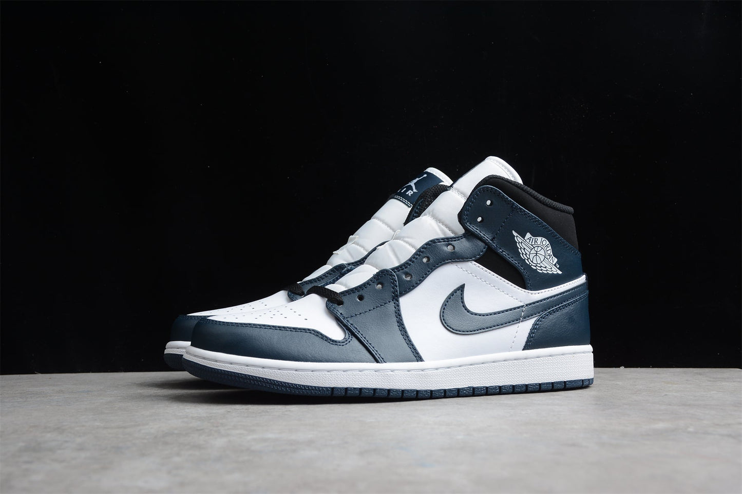 Nike Air Jordan 1 Mid "Armory Navy/White"