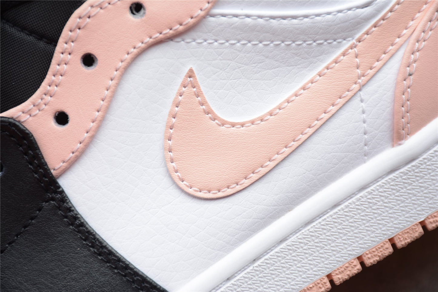 Air Jordan 1 Mid “Crimson Tint”