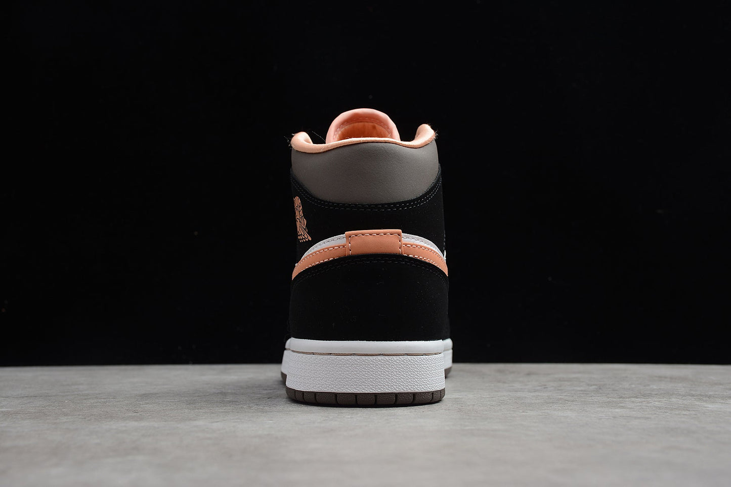Air Jordan 1 Mid “Apricot Agate”