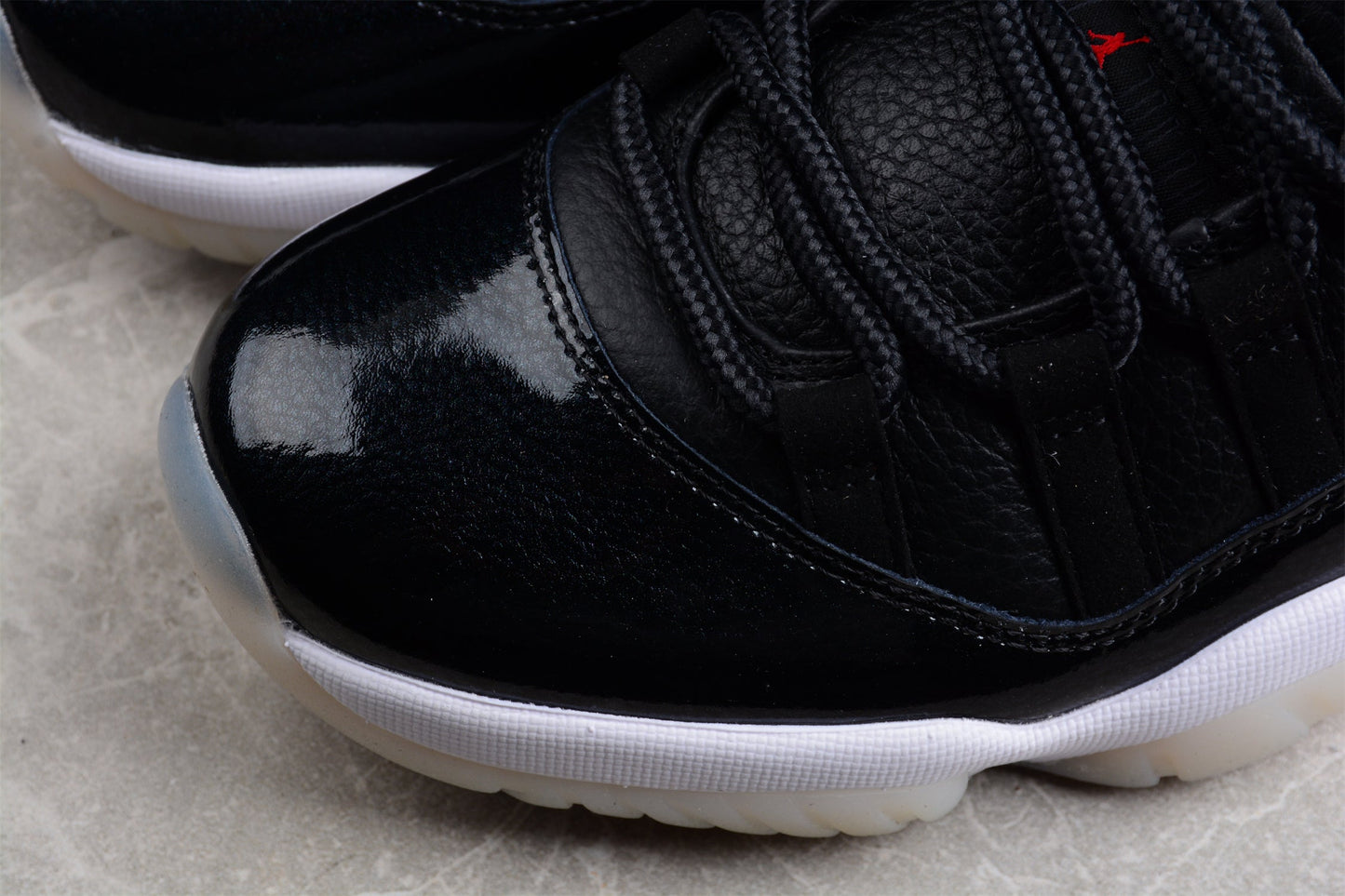 Air Jordan 11 Retro Low "72-10"