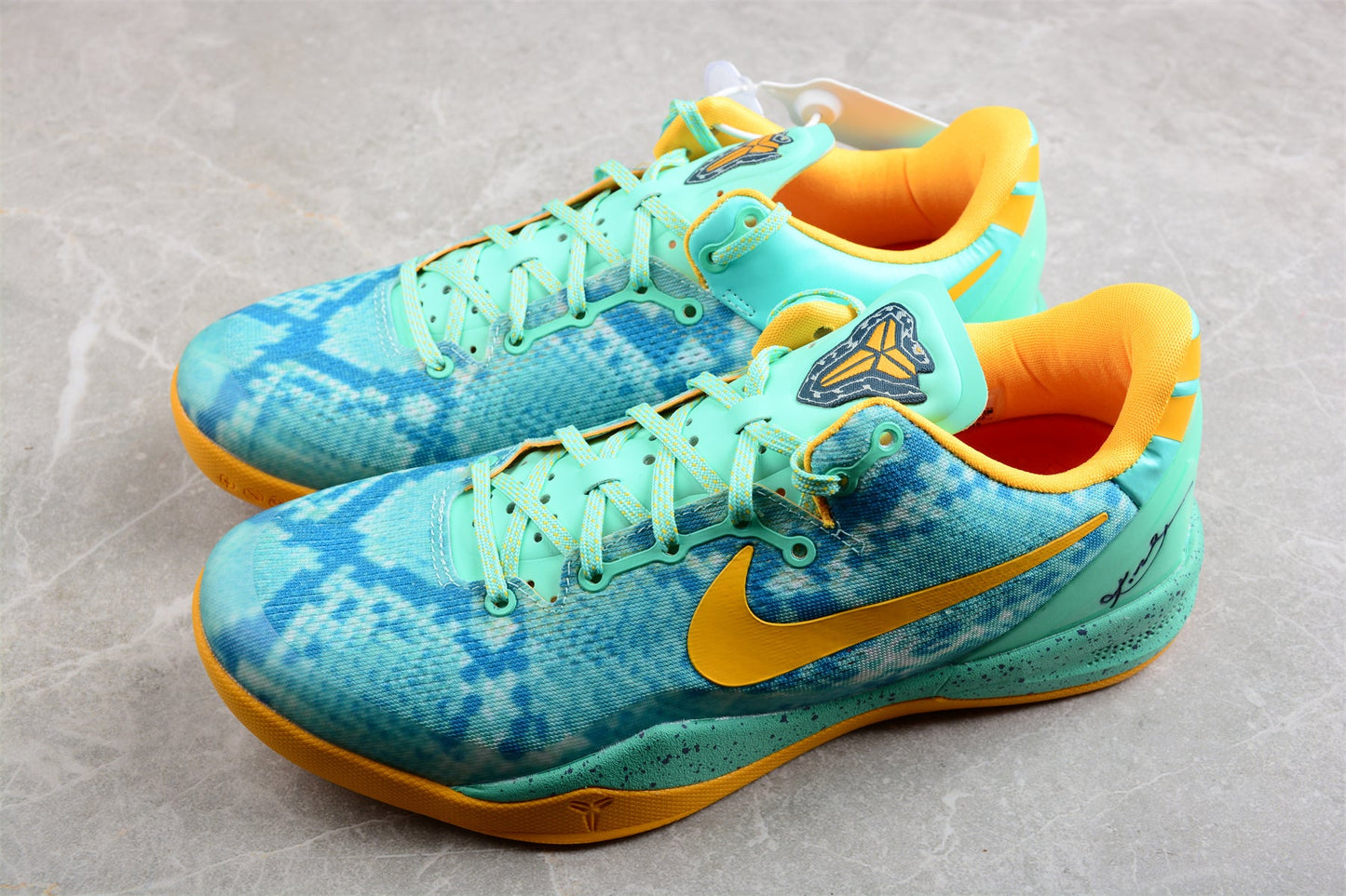 Nike Kobe 8 “Green Glow”