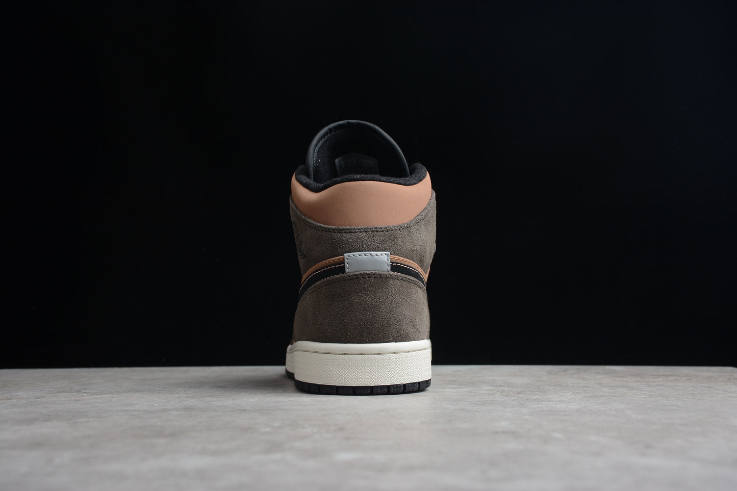Nike Air Jordan 1 Mid SE "Dark Chocolate Mocha"