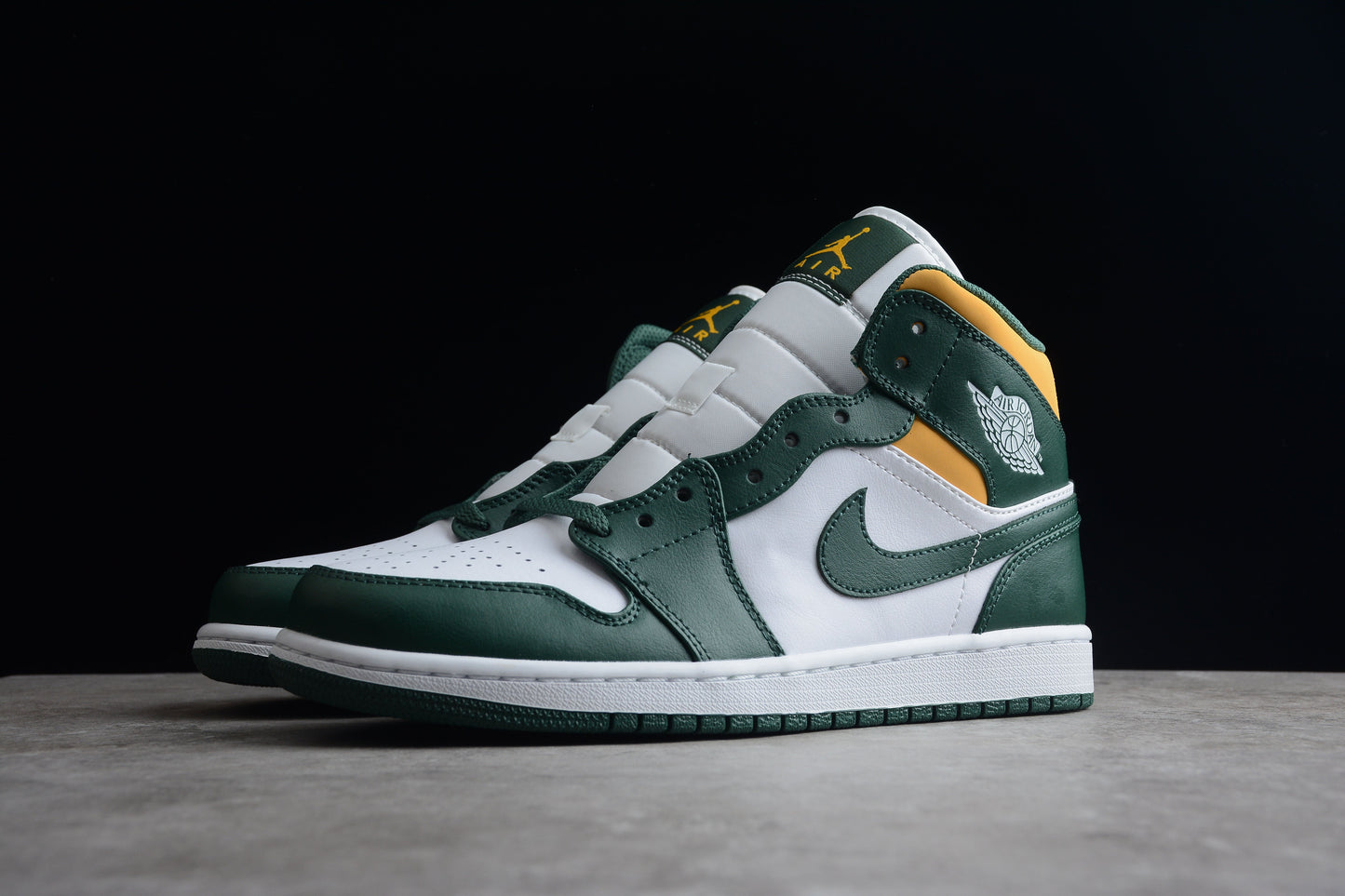 Nike Air Jordan 1 Mid "Sonics"