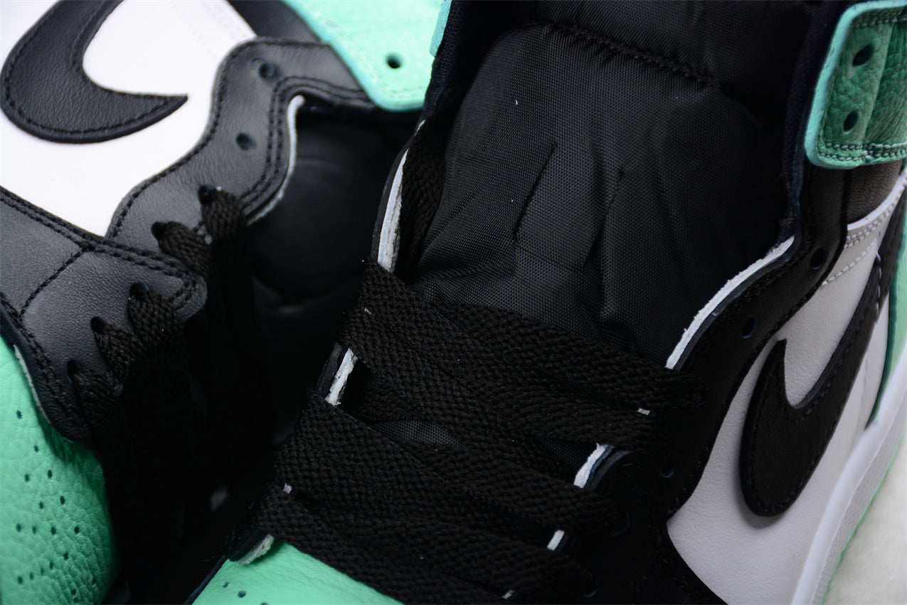 Air Jordan 1 Retro High "Green Glow"