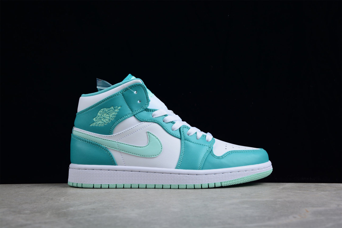 Air Jordan 1 Mid SE "Marine Green"