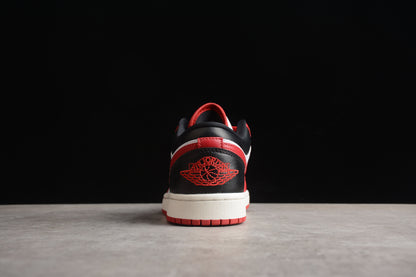 Air Jordan 1 Low Chicago Bulls Sneakers