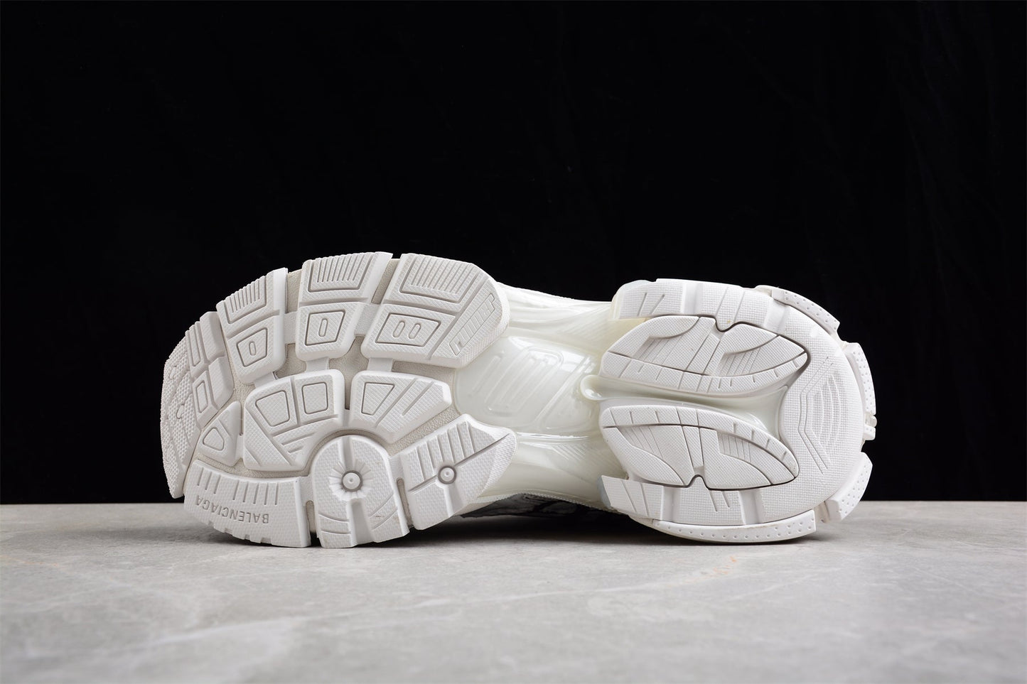 Balenciaga Runner Graffiti White