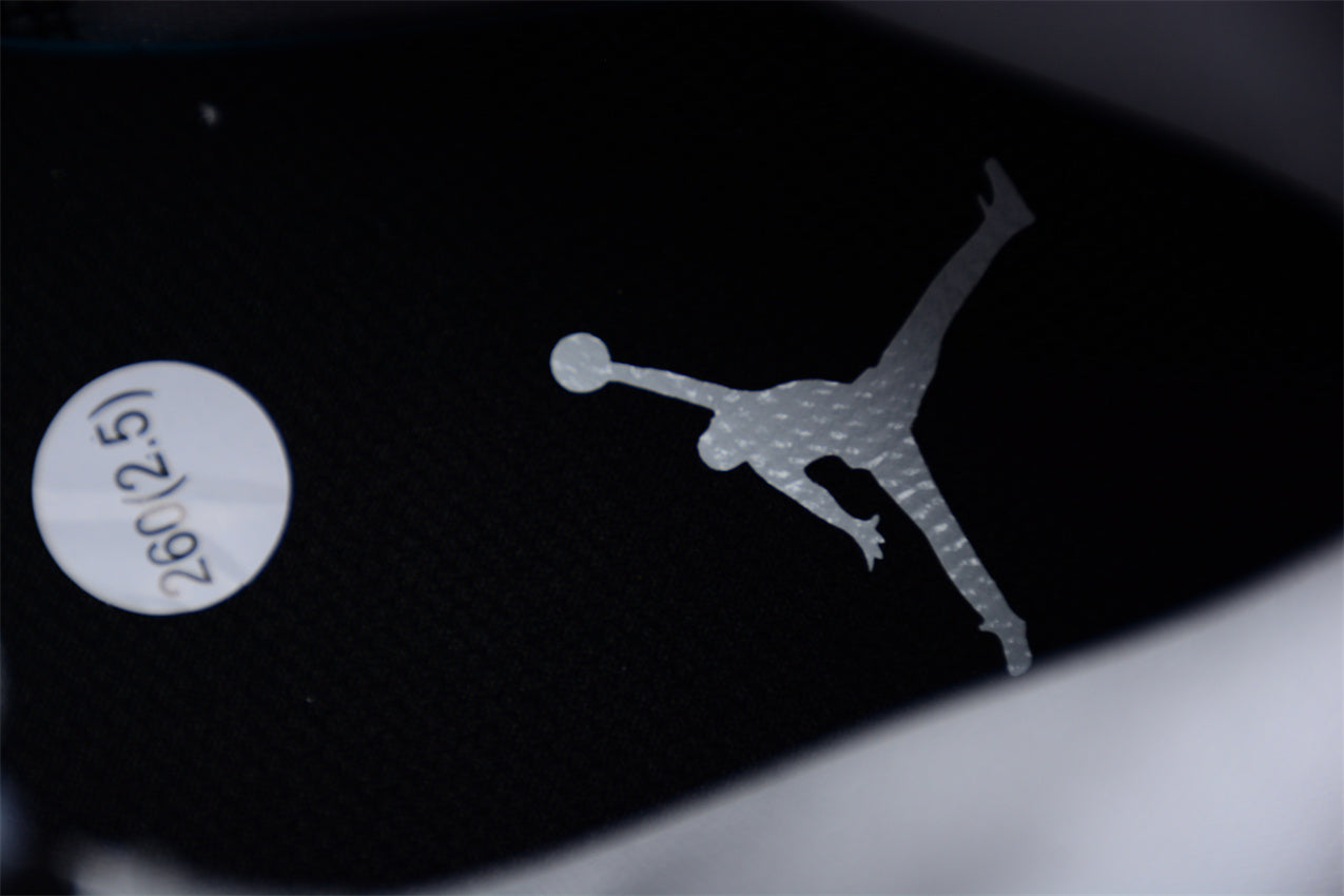 Air Jordan 1 Mid SE "Black Chrome"