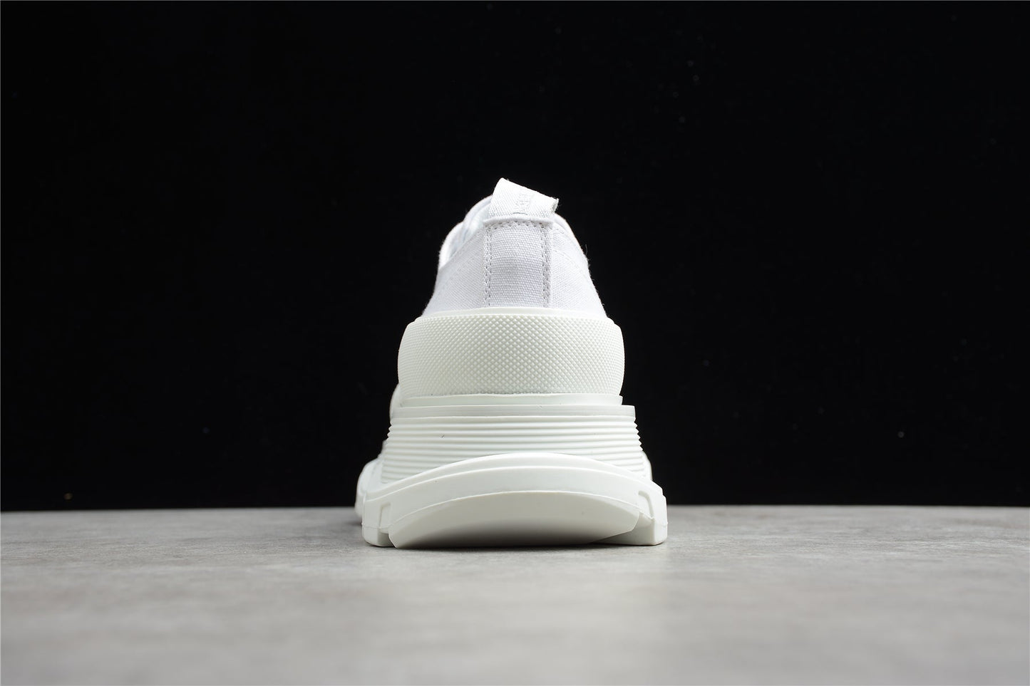 Alexander McQueen Tread Slick Low Lace-Up in White