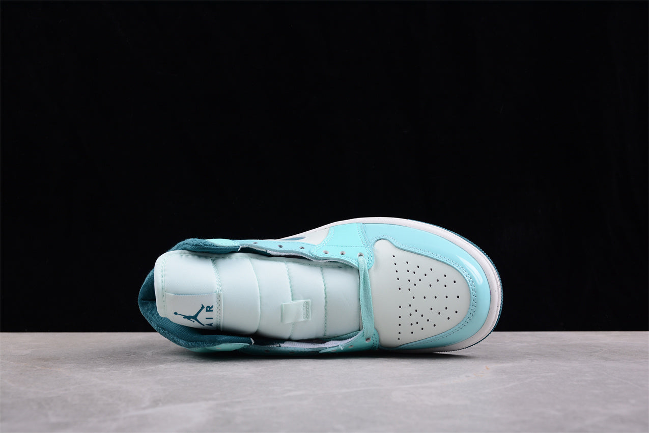 Air Jordan 1 Mid SE "Bleached Turquoise"