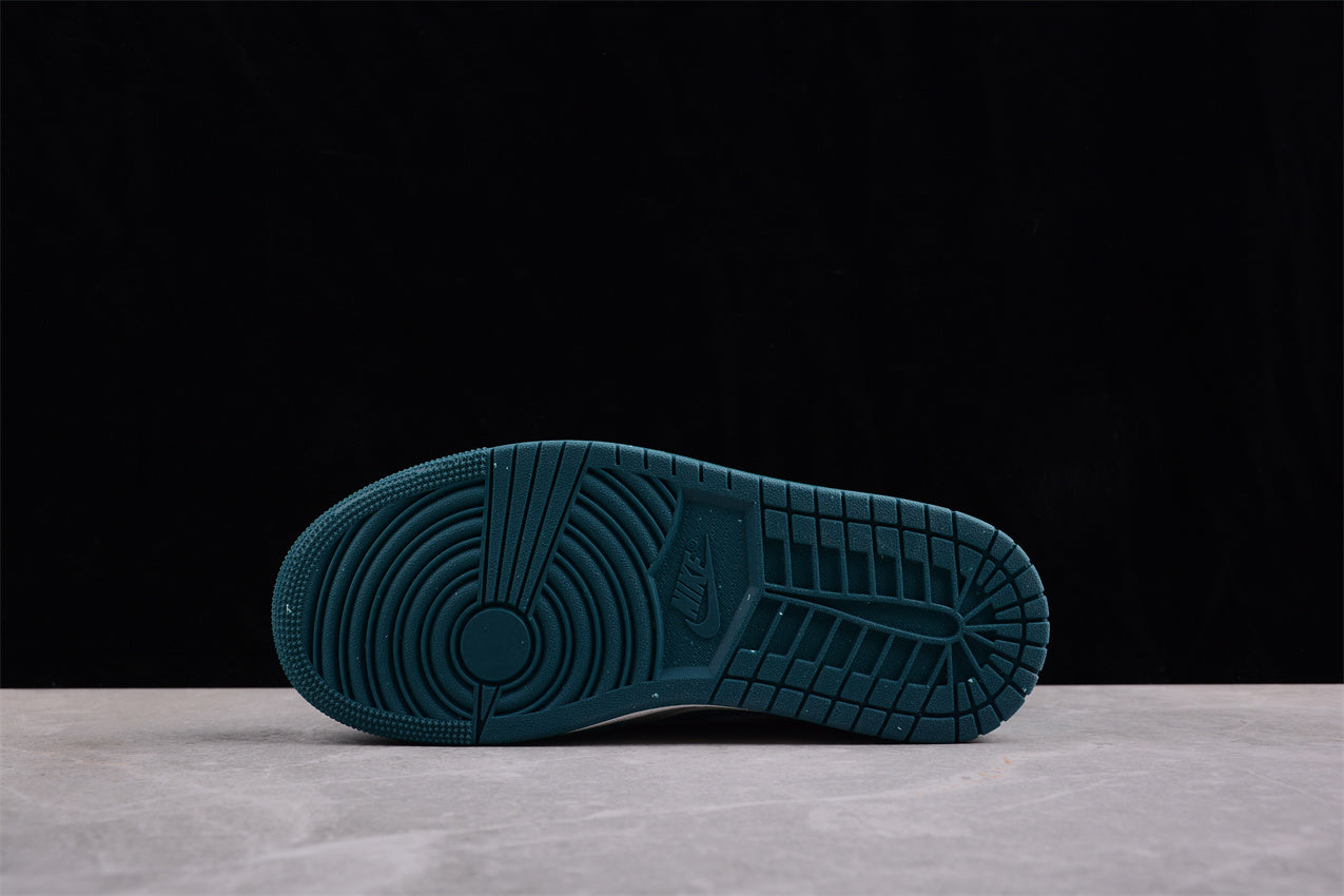 Air Jordan 1 Mid SE "Bleached Turquoise"