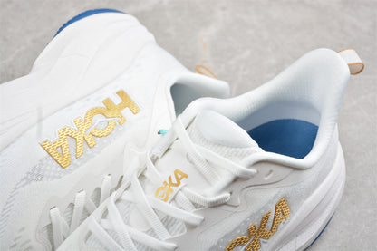 Hoka One One Skyflow White
