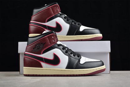 Air Jordan 1 Mid SE Bordeaux Sneakers