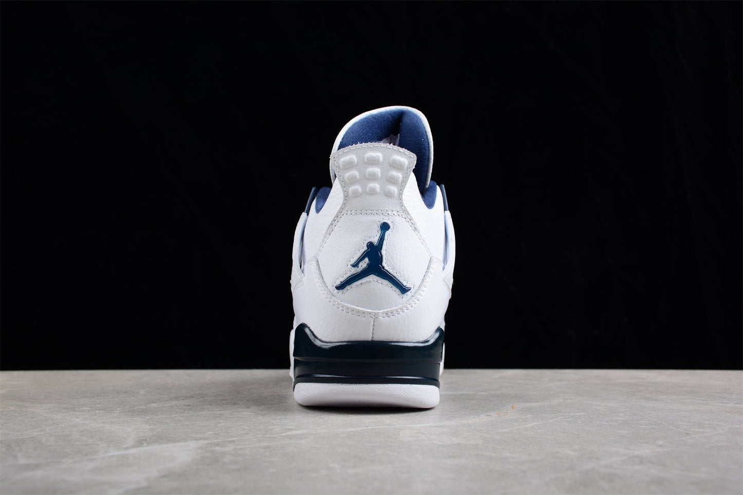Air Jordan 4 "Columbia"