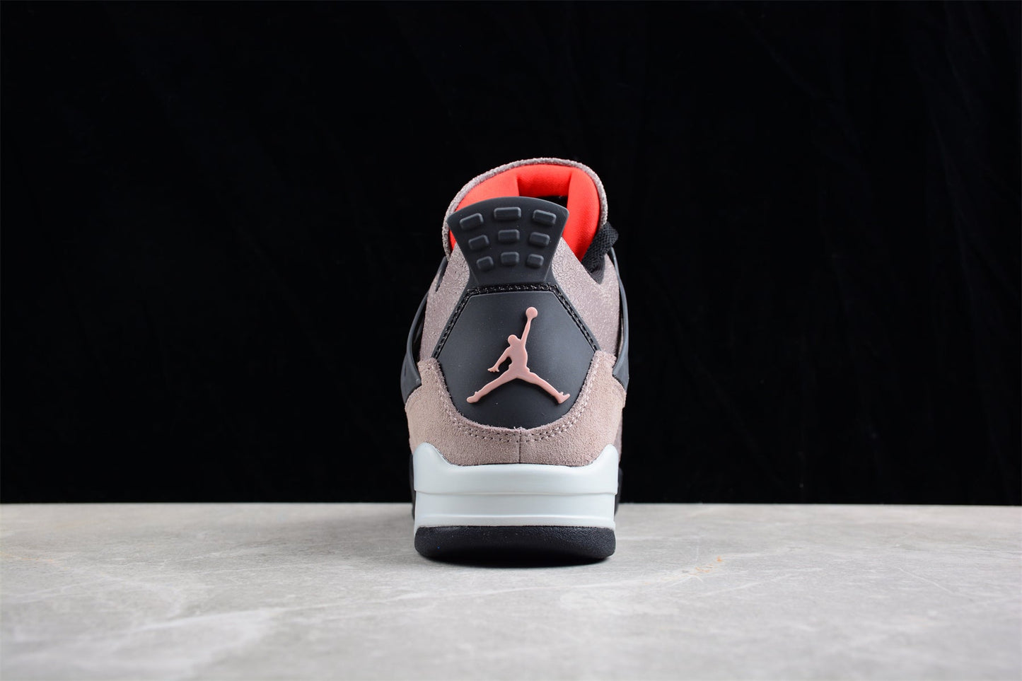 Air Jordan 4 Retro "Taupe Haze"