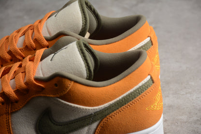 Nike Air Jordan 1 Low SE Light Curry Sneakers