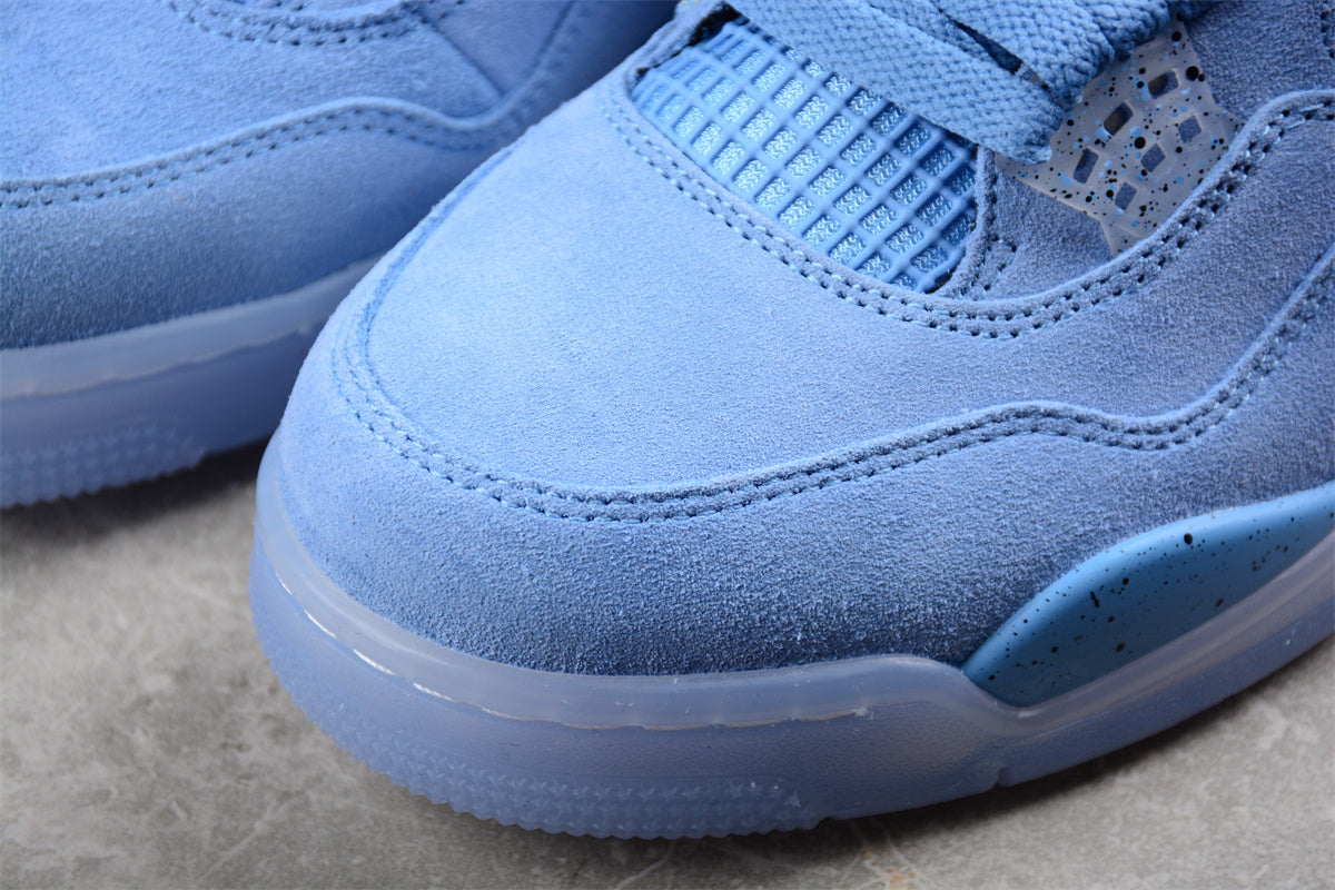 Air Jordan 4 Retro UNC PE