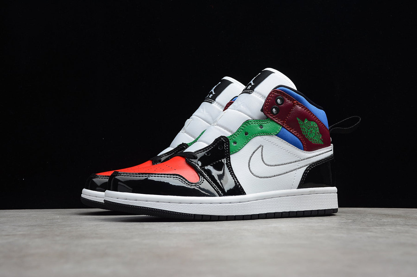 Air Jordan 1 Mid SE "Black White University Red"
