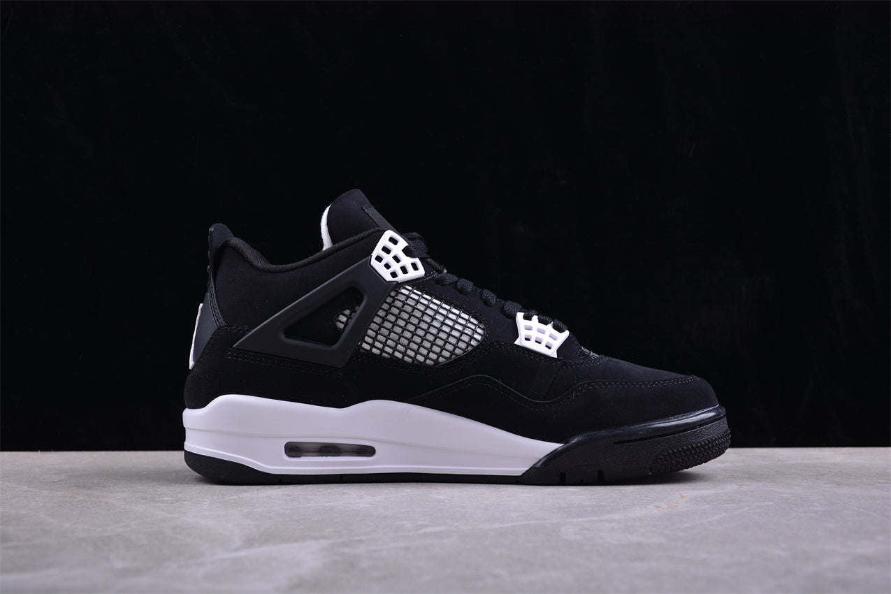 Air Jordan 4 Retro "White Thunder"