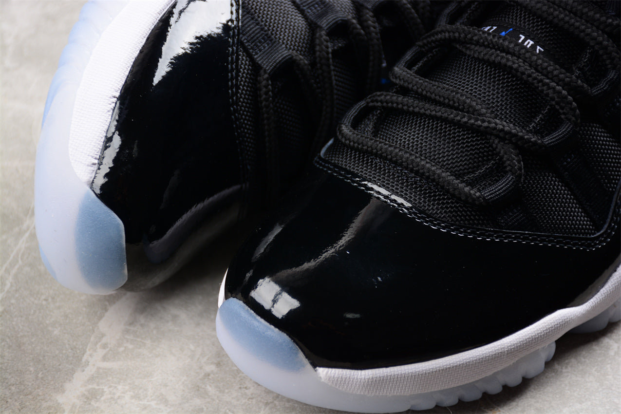Air Jordan 11 Low "Space Jam"