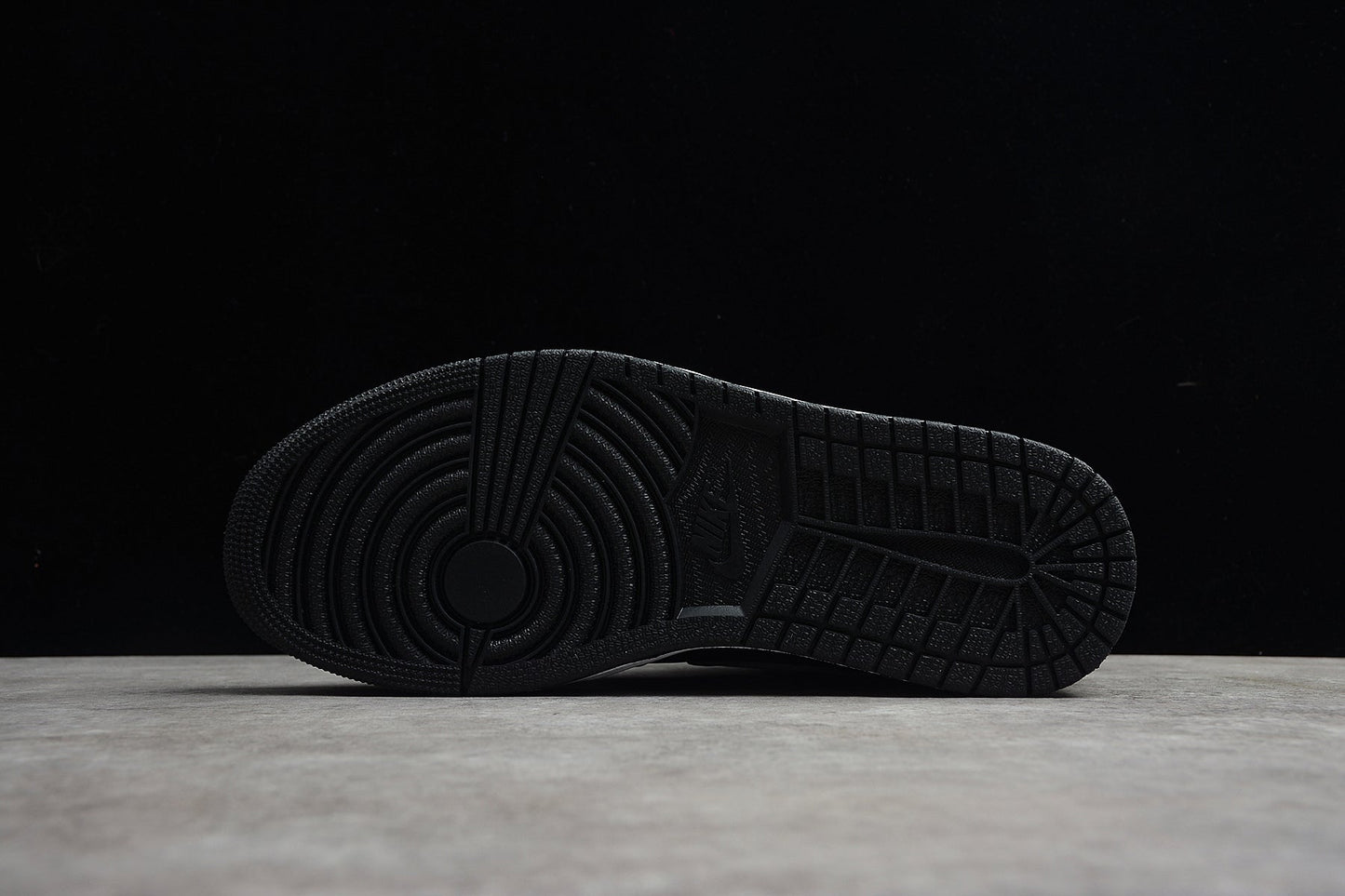 Jordan 1 Retro High OG "Shadow 2.0"