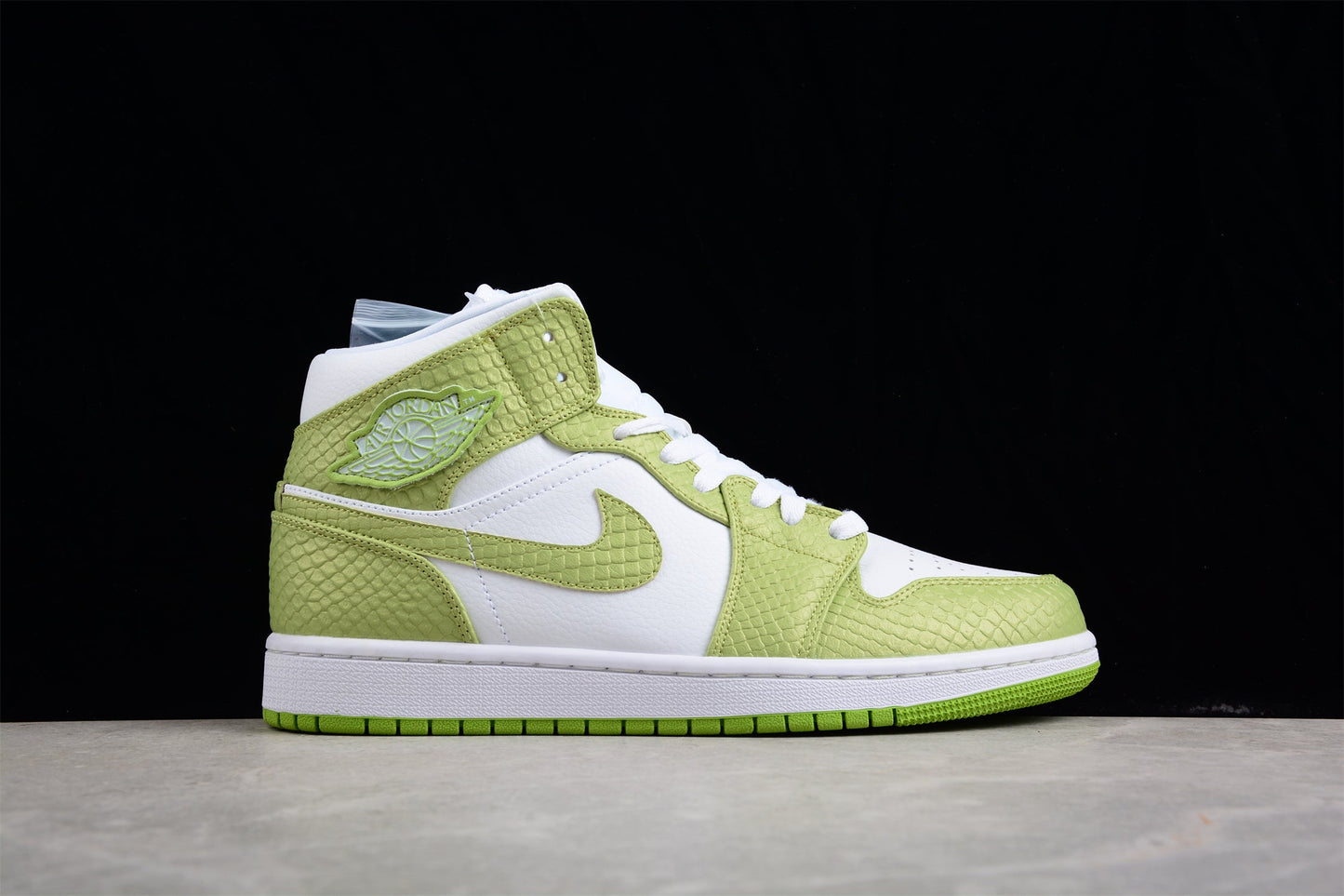 Nike Air Jordan 1 Mid SE "Green Python"
