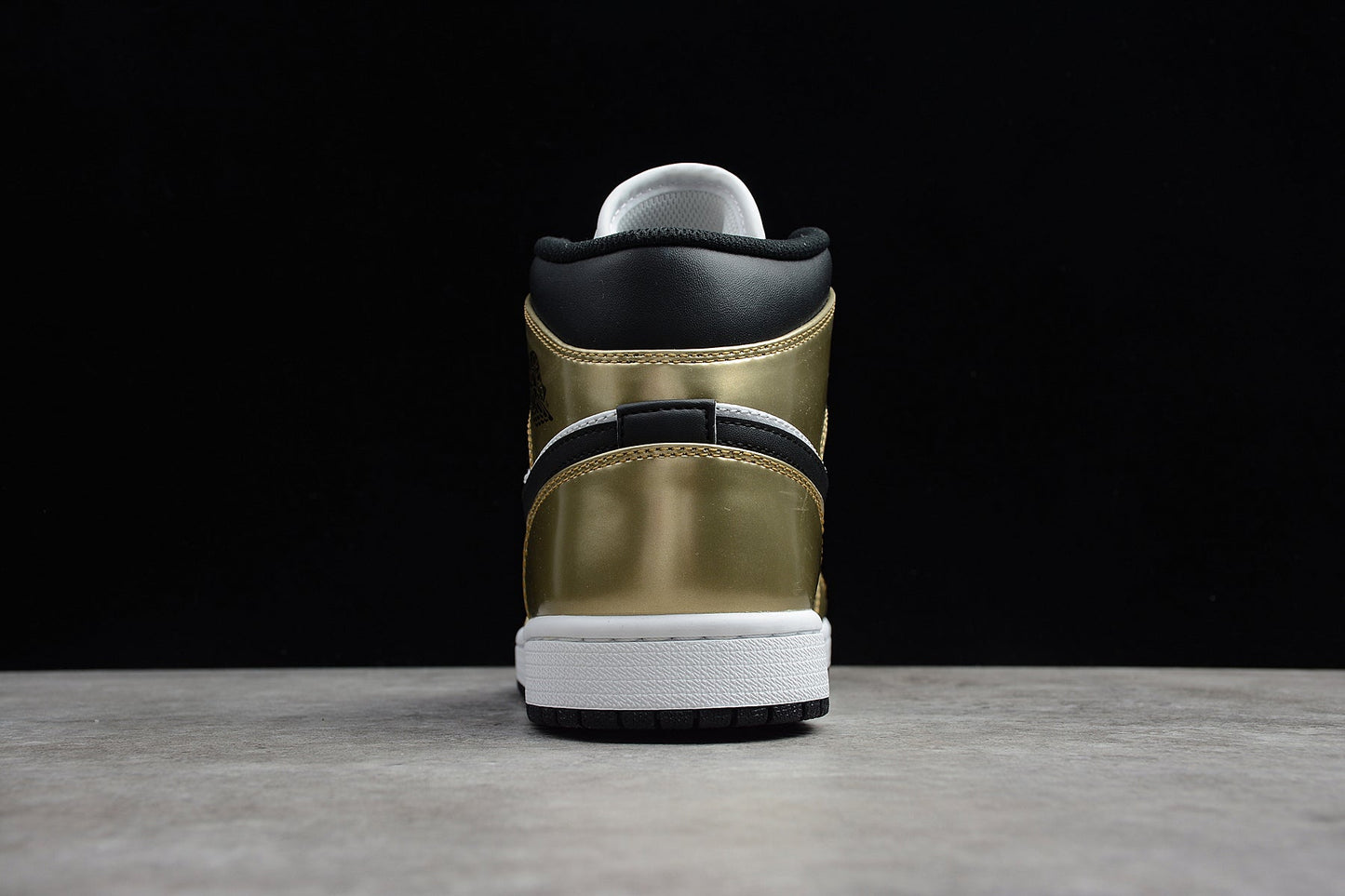 Air Jordan 1 Mid SE "Metallic Gold"