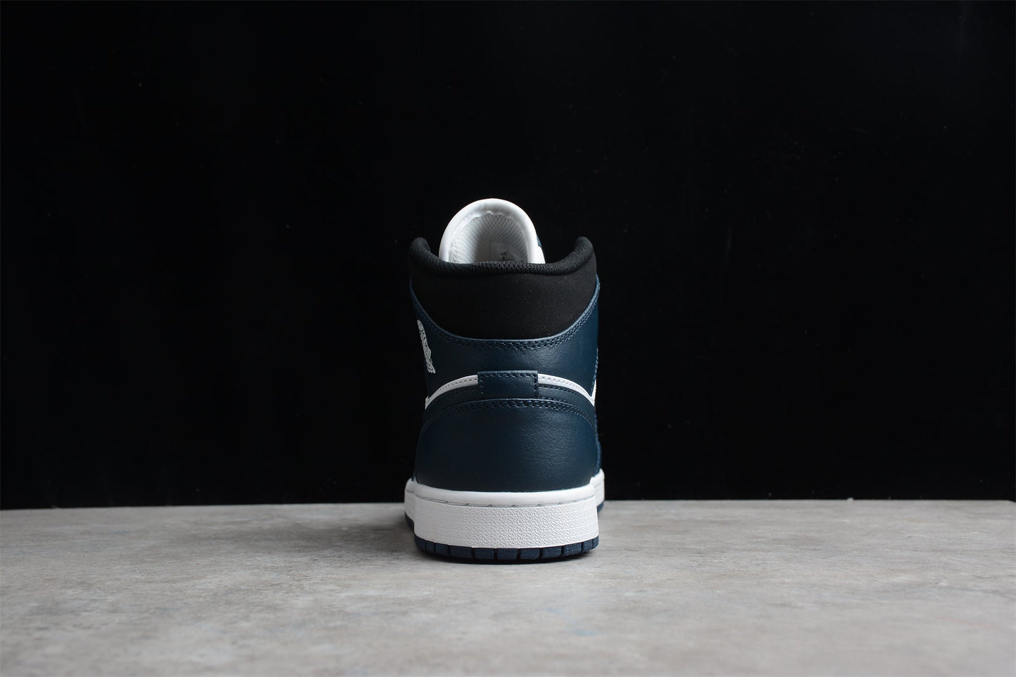 Nike Air Jordan 1 Mid "Armory Navy/White"