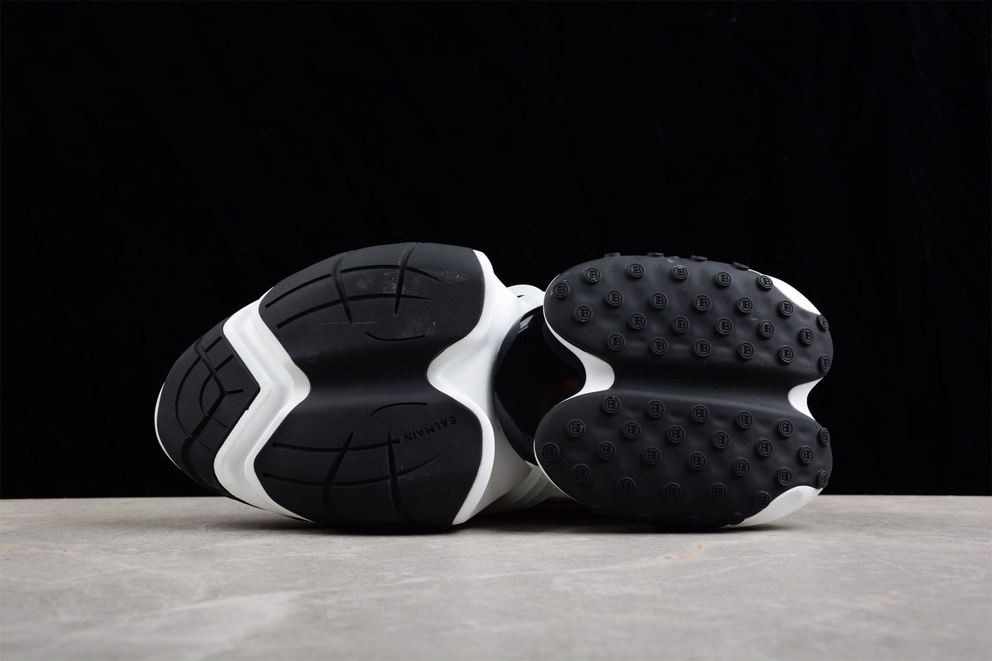 Balmain Unicorn Low-Top Sneakers in White/Black – Neoprene and Leather
