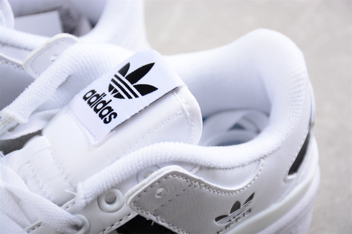 adidas Forum 84 Low ADV in Cloud White/Core Black