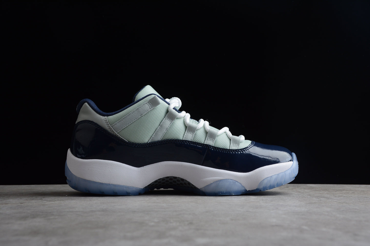 Air Jordan 11 Retro Low “Georgetown”