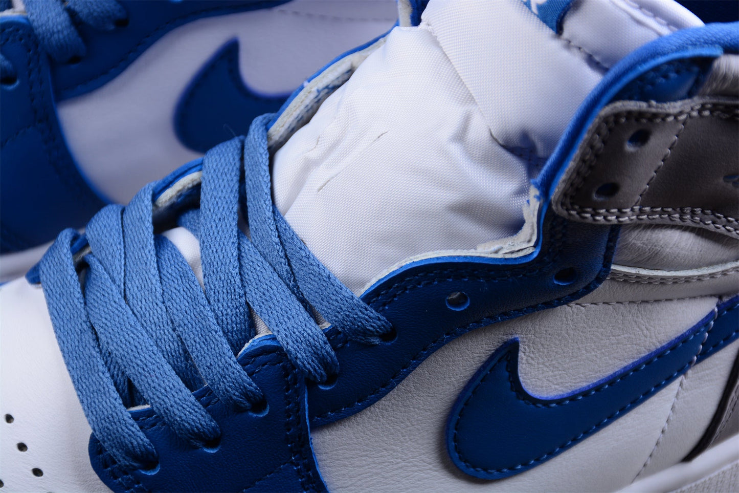 Air Jordan 1 High OG "True Blue"