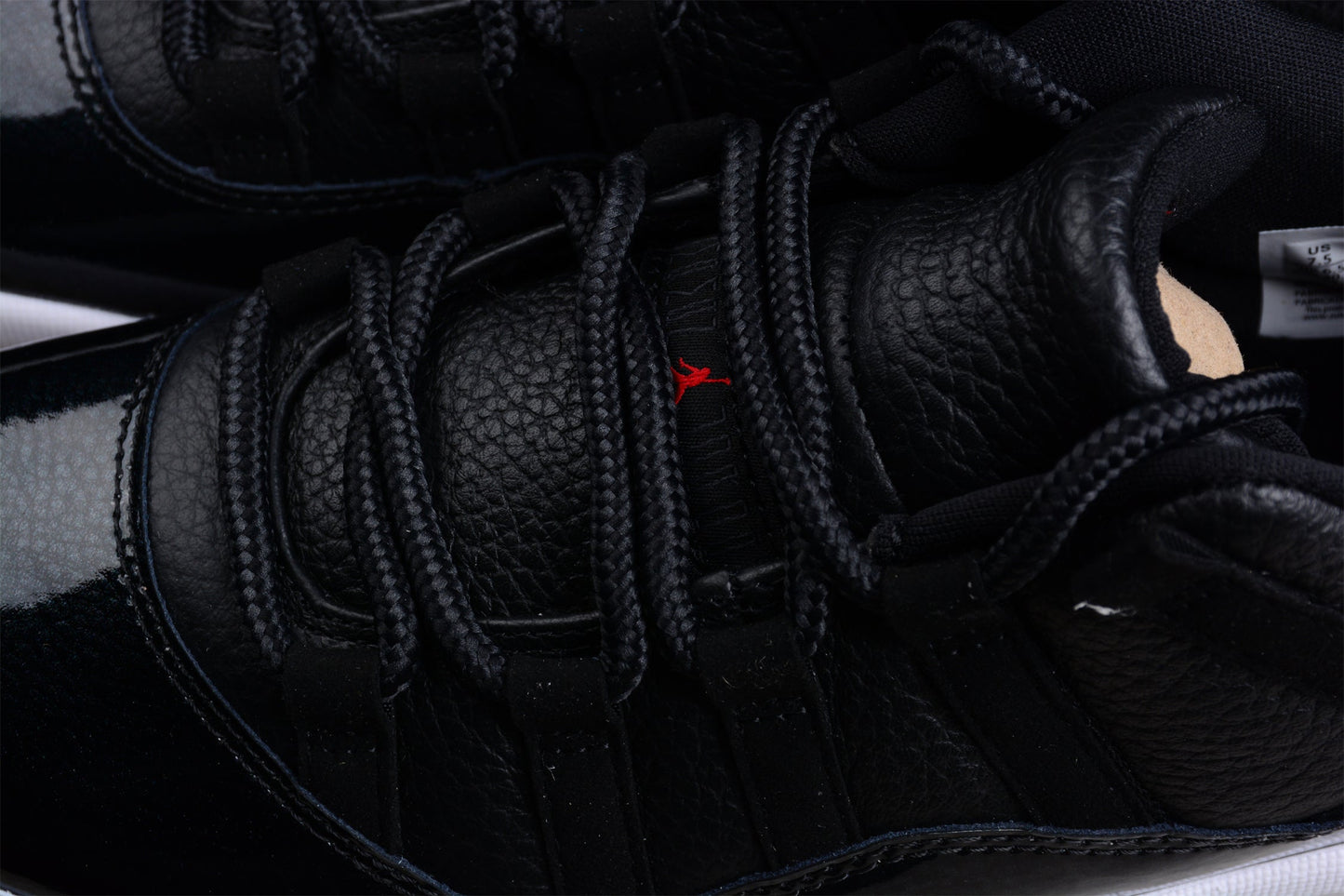Air Jordan 11 Retro Low "72-10"