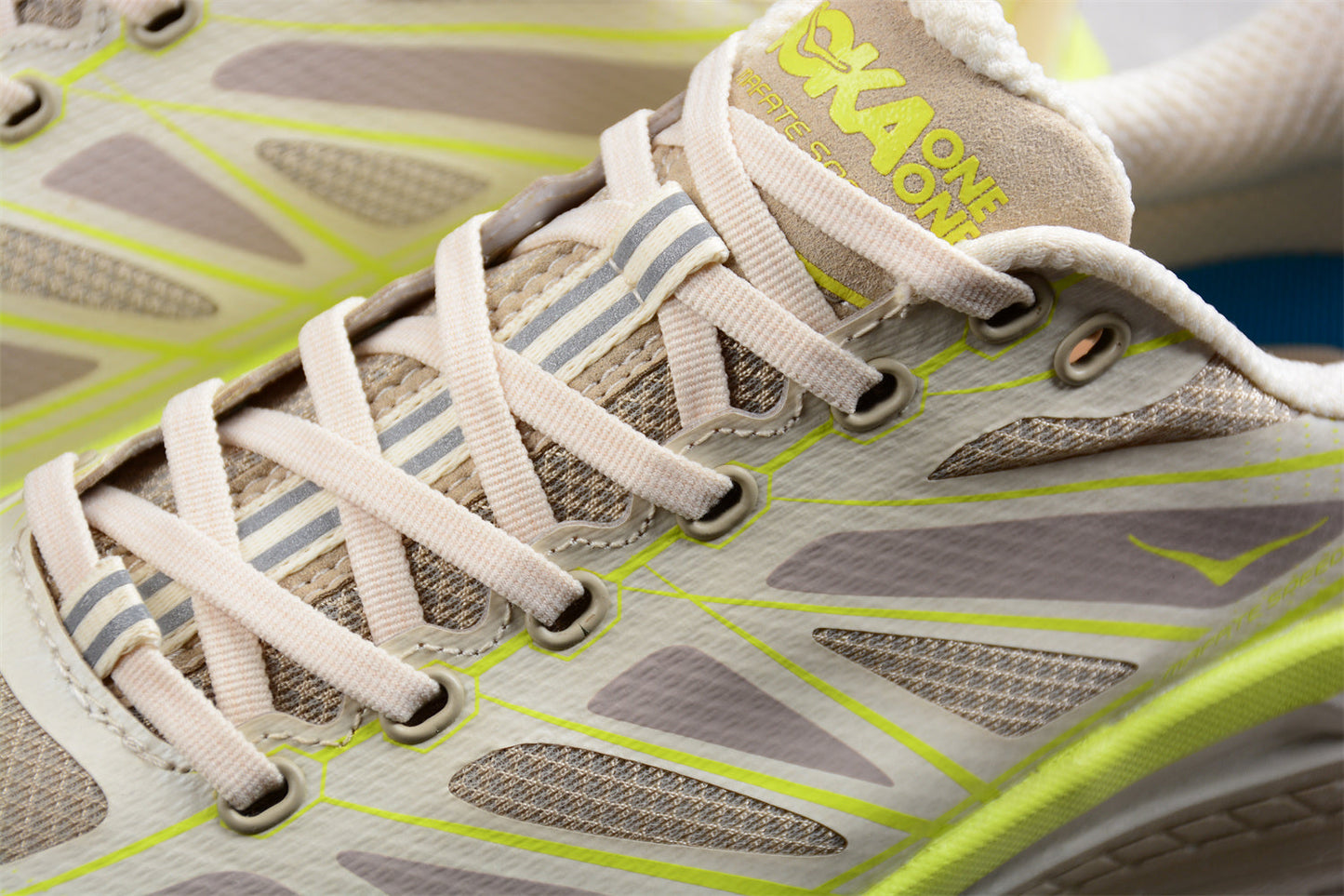 Hoka Mafate Speed 2 Origins Eggnog
