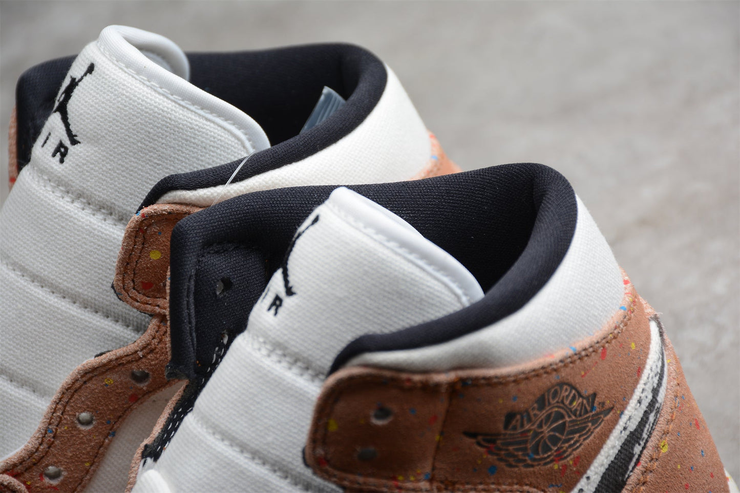 Air Jordan 1 Mid SE GS "Brushstroke Paint Splatter"