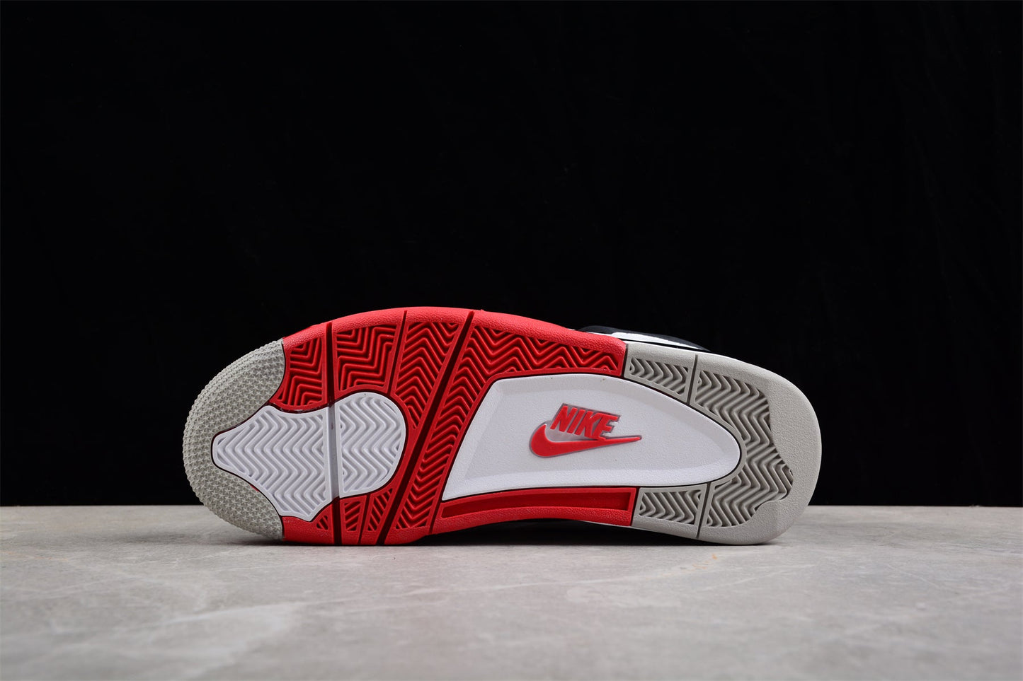 Air Jordan 4 Retro "Fire Red" 2020