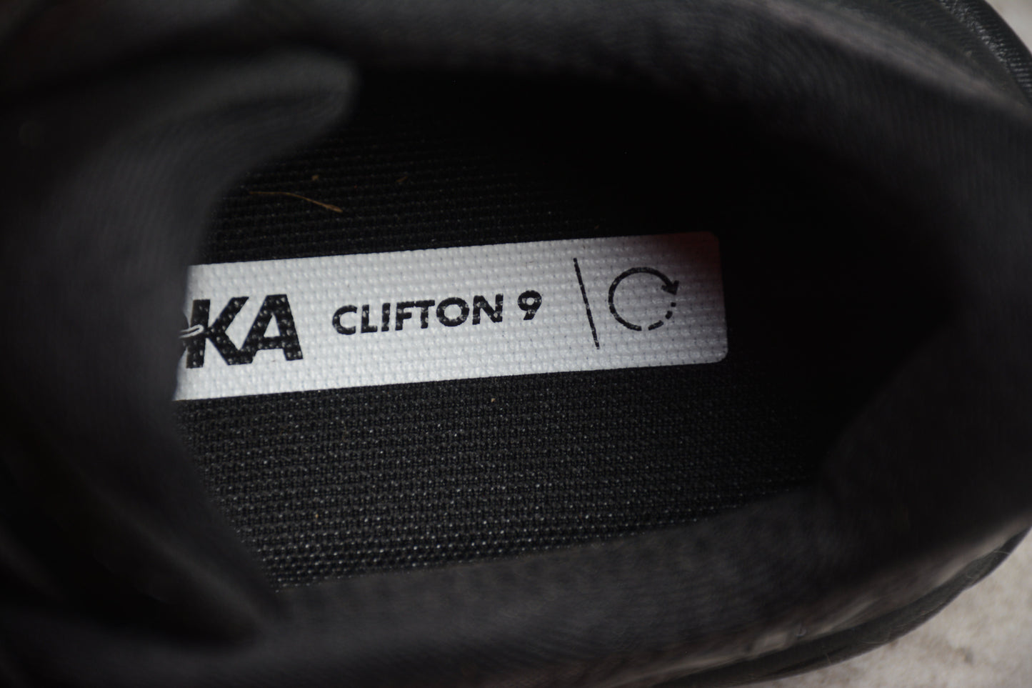 Hoka One One Clifton 9 Triple Black