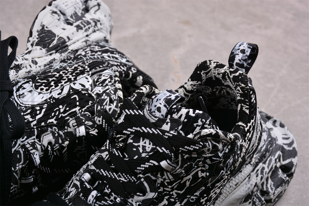 Balenciaga 3XL Graffiti Black