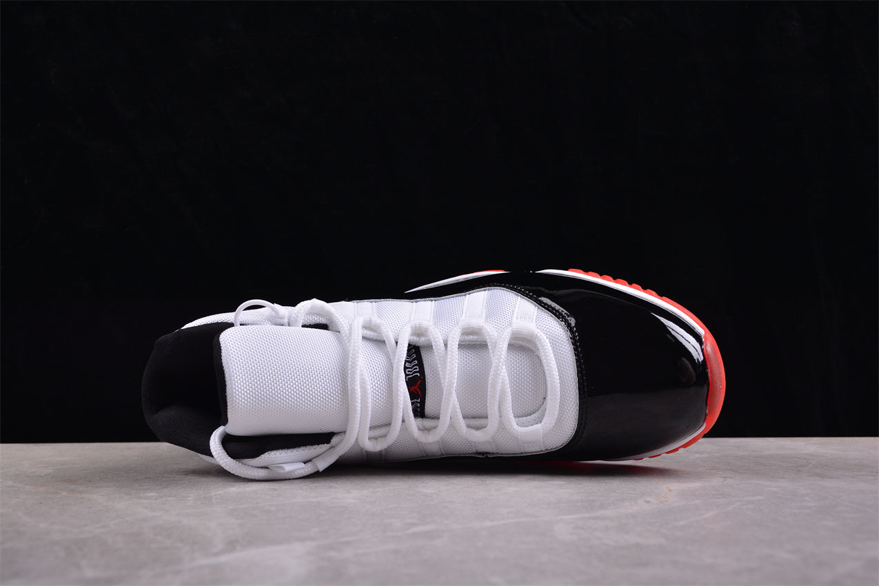 Nike Men's Air Jordan 11 Retro Low "Concord Bred"