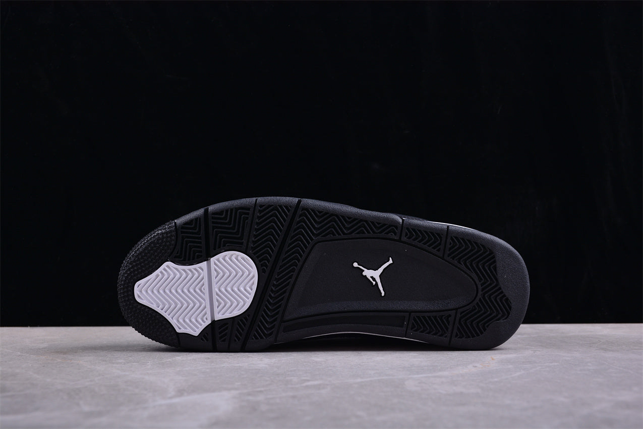 Air Jordan 4 Retro "White Thunder"