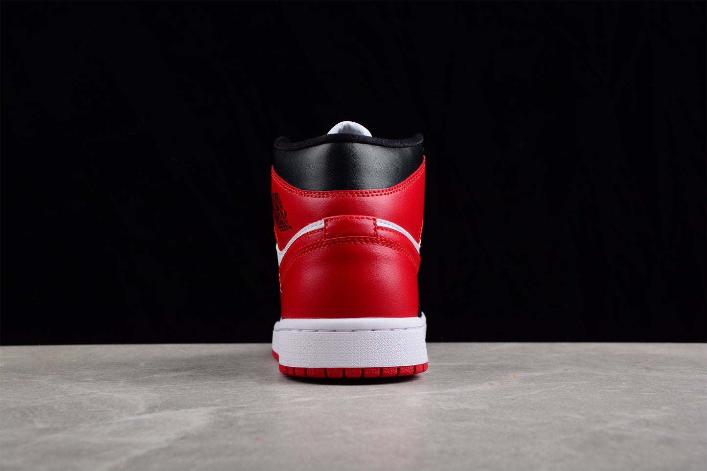 Air Jordan 1 Mid "Alternate Bred Toe"