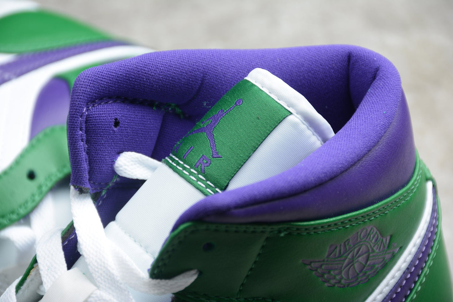 Nike Air Jordan 1 Mid "Incredible Hulk"