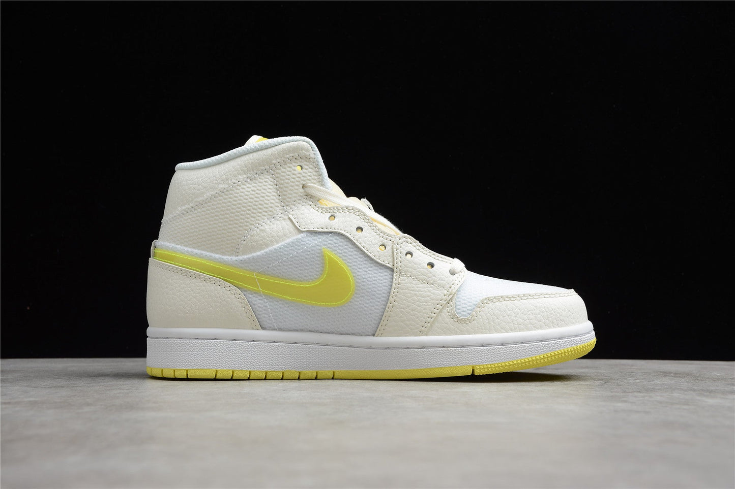 Air Jordan 1 Mid SE "Voltage Yellow"