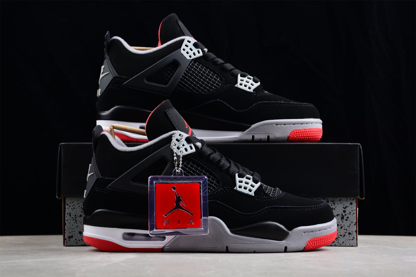 Air Jordan 4 "Bred"