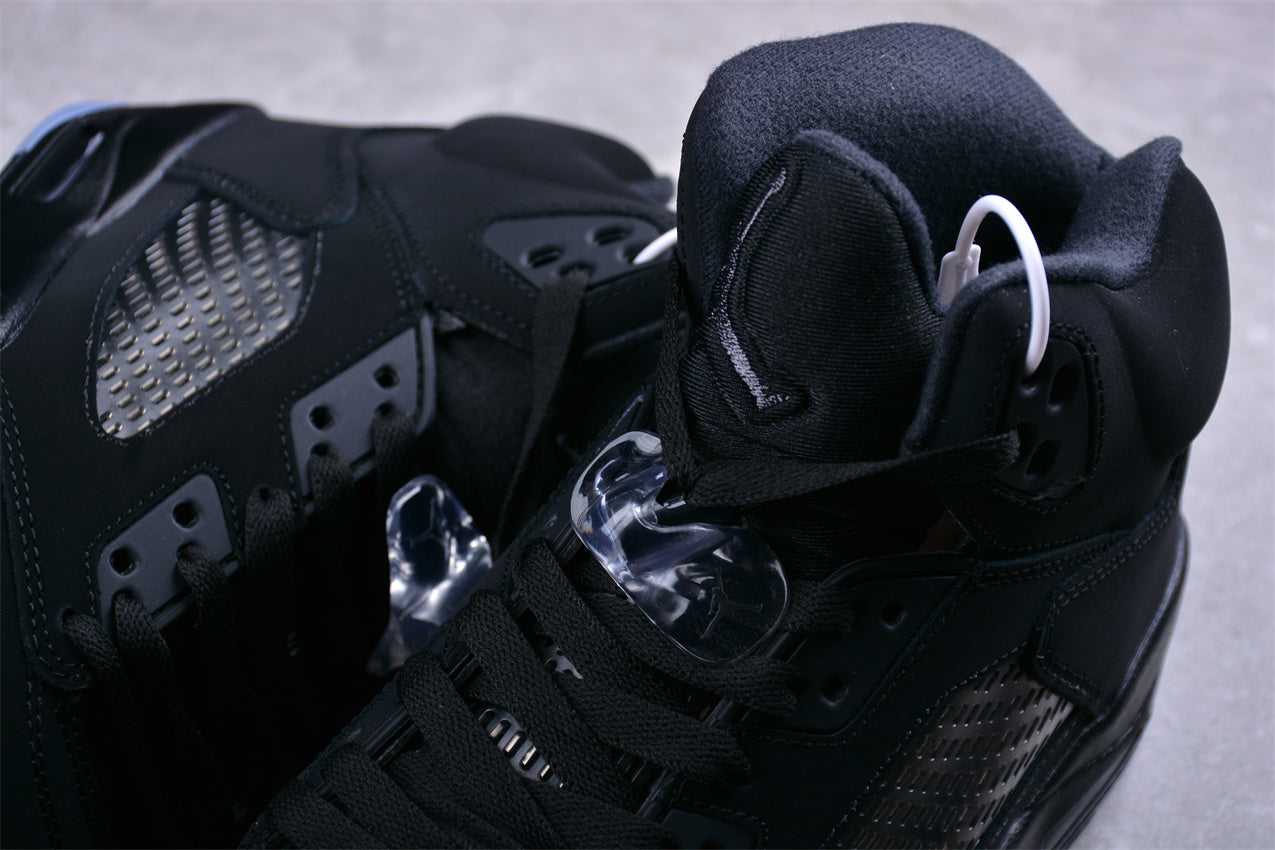 Air Jordan 5 Retro “Black Cat”