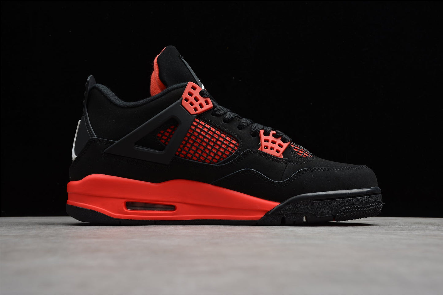 Air Jordan 4 Retro “Red Thunder”