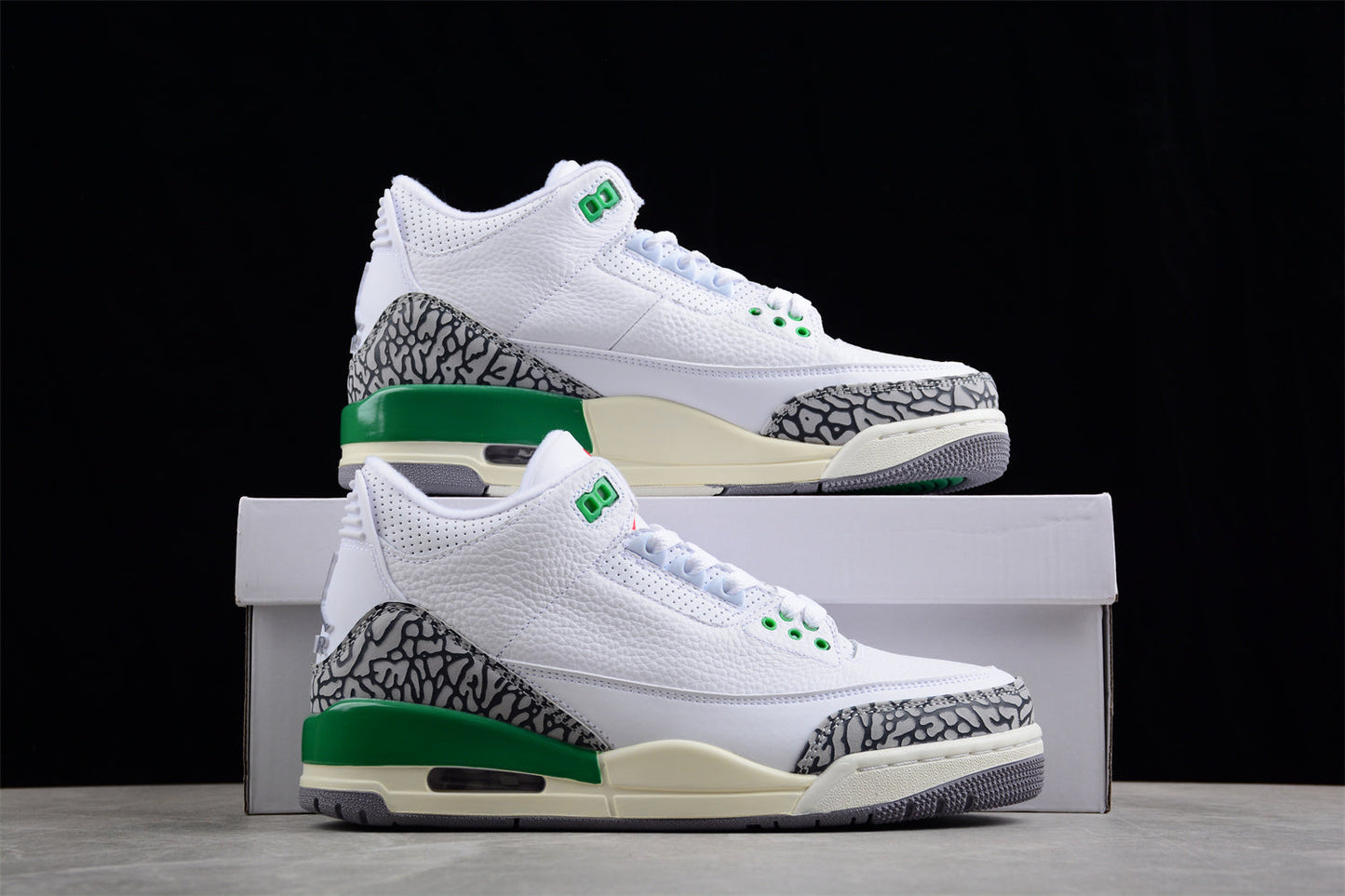 Air Jordan 3 Retro "Lucky Green"
