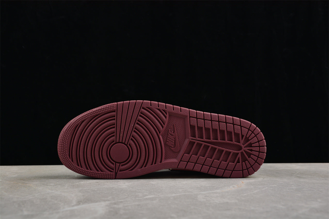 Air Jordan 1 Mid SE "Bordeaux"
